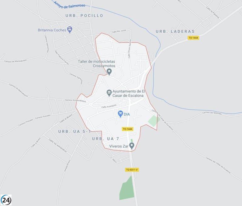 Atracadores de banco en El Casar de Escalona huyen en un vehículo y pierden parte del botín.