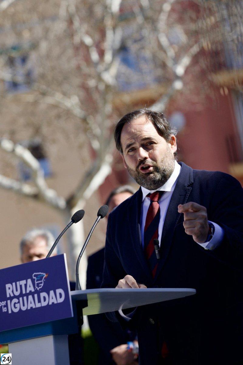 Núñez critica voto de vicesecretaria del PSOE por políticas verdes que perjudican al campo.