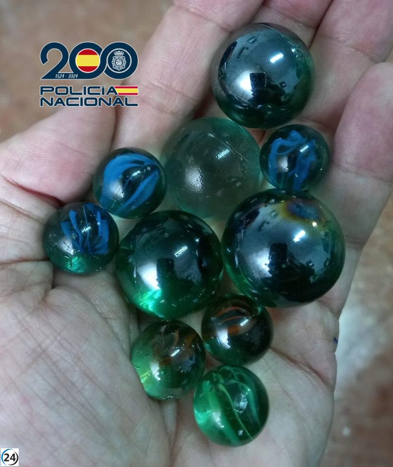 Dos jóvenes detenidos por agredir a la Policía durante la protesta de agricultores en Toledo el 12 de marzo.