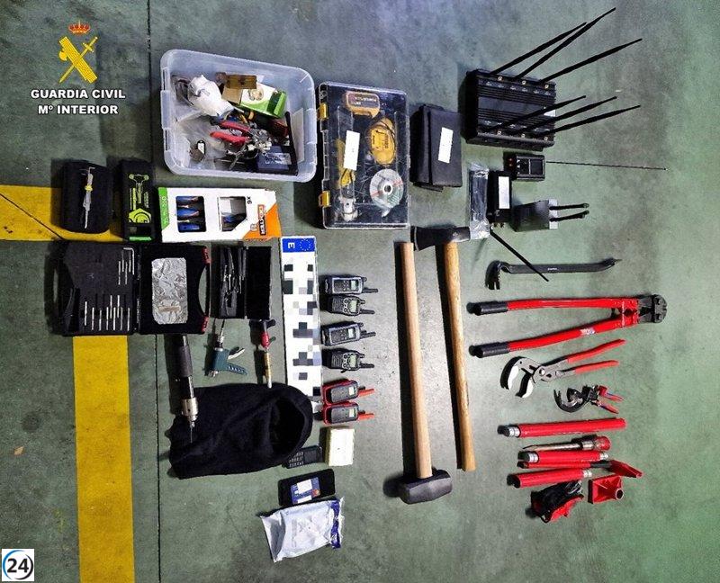 Sorprenden a dos ladrones robando 120.000 euros y joyas en Malagón