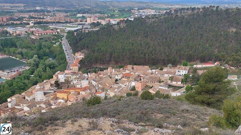 Incendio en barrio de Cuenca provoca evacuación de dos edificios.
