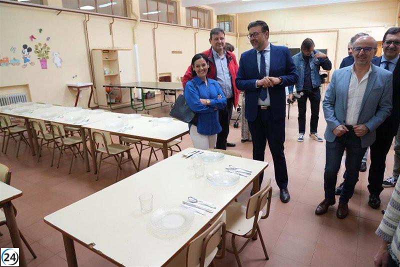 El gobierno anuncia la apertura de solicitudes de ayuda para comedor escolar y libros de texto en 2024/2025.