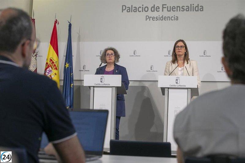 Mercedes Gómez niega recortes en Geacam y defiende contrataciones según necesidades.