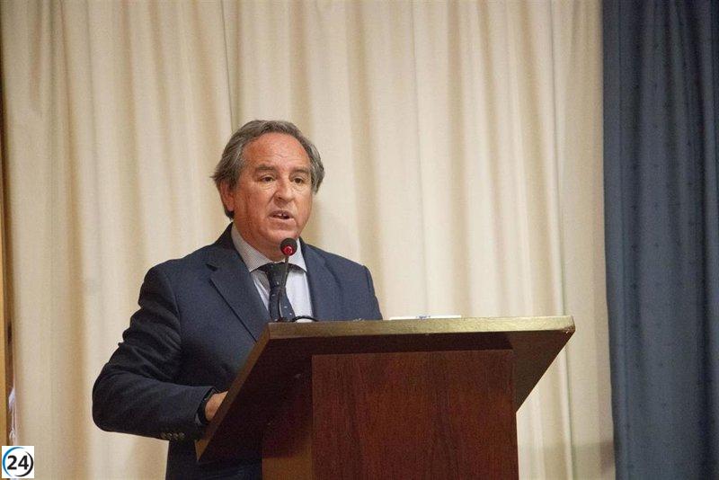 Patronal de C-LM elogia la colaboración del Gobierno de Page y critica los desacuerdos con Trabajo.