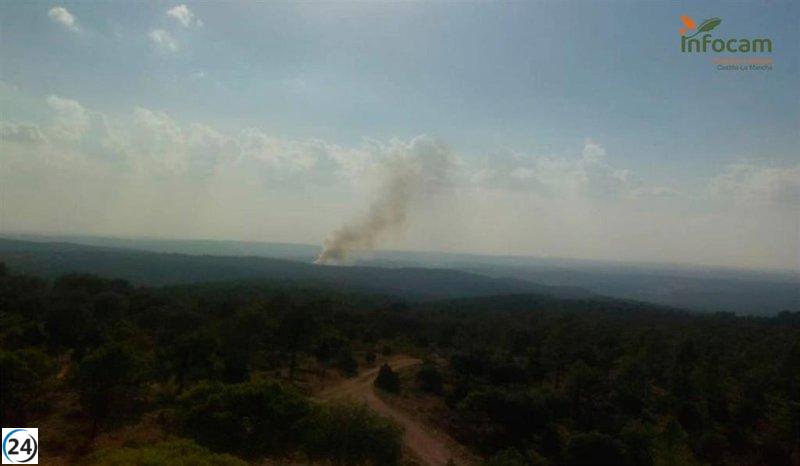 Incendio forestal de La Parra de las Vegas controlado por 78 efectivos.