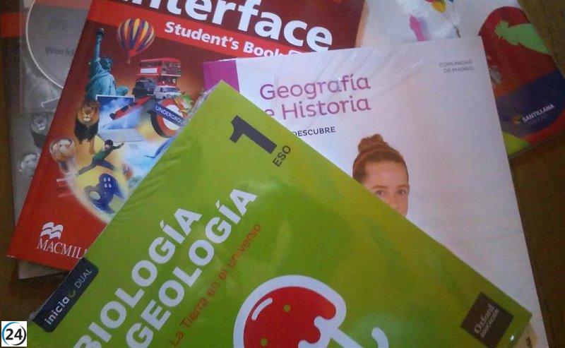El programa de Banco de Libros incrementa la carga de trabajo en los centros educativos, según Educación, pero ya se están realizando las entregas.