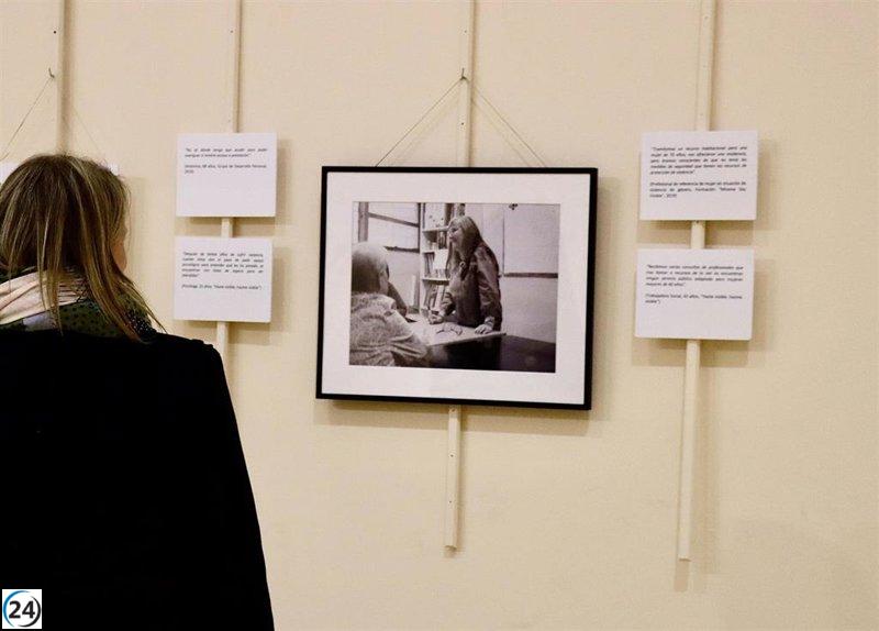 Toledo presenta una muestra para destacar la realidad de mujeres mayores víctimas de violencia de género.