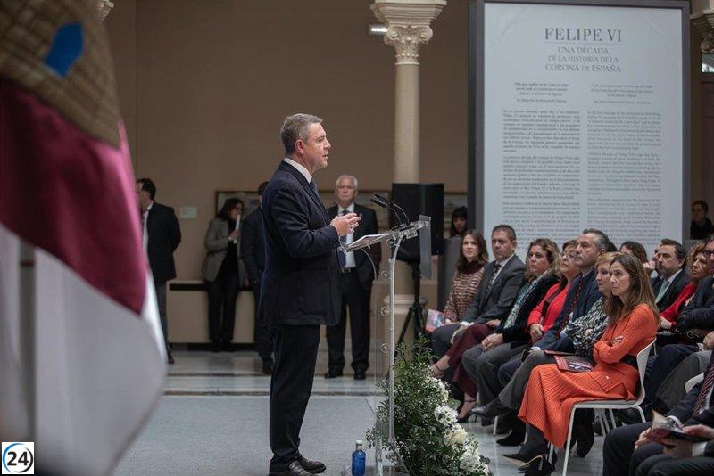 Page destaca a Felipe VI y Juan Carlos I como pilares de la 