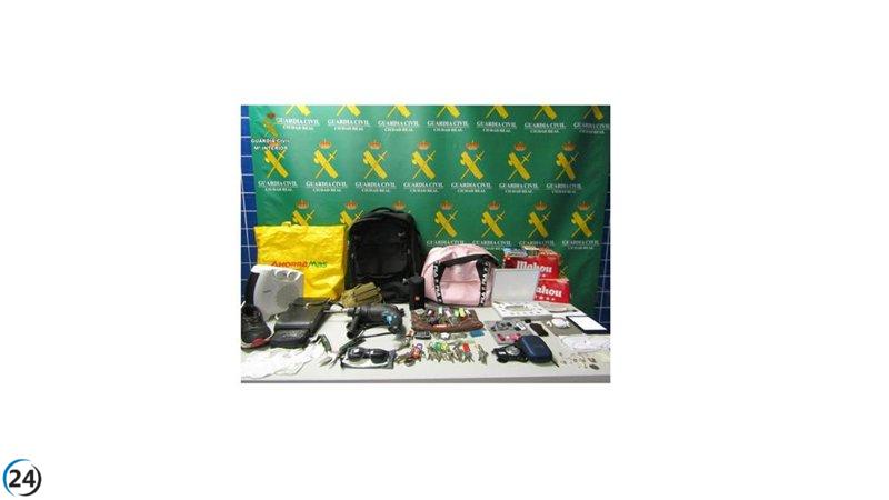 Capturan a dos sospechosos en Tomelloso por una ola de 28 robos en casas y coches.