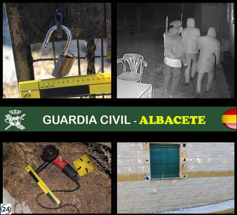Capturan a cinco criminales, mayormente reincidentes, tras más de 20 robos en fincas de Albacete.
