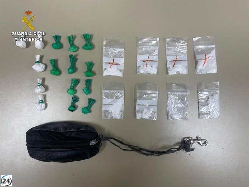 Detienen a un hombre en Sigüenza con 23 dosis de cocaína en un local de entretenimiento.
