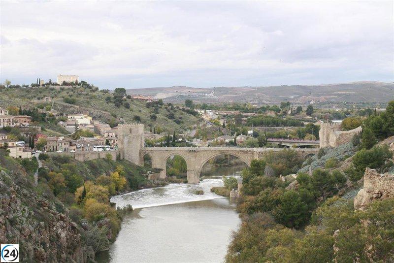 Expertos del Ministerio de Cultura inspeccionarán los puentes de Alcántara y San Martín en Toledo el próximo jueves.
