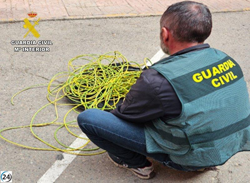 Detenidos dos individuos por robar cable de cobre de 74 farolas en Albacete.