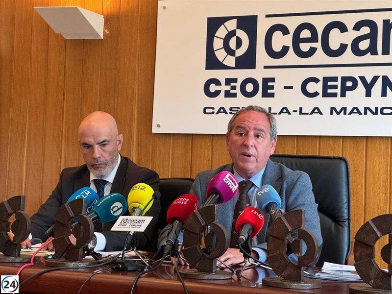 Cecam rechaza la reducción generalizada de la jornada laboral.