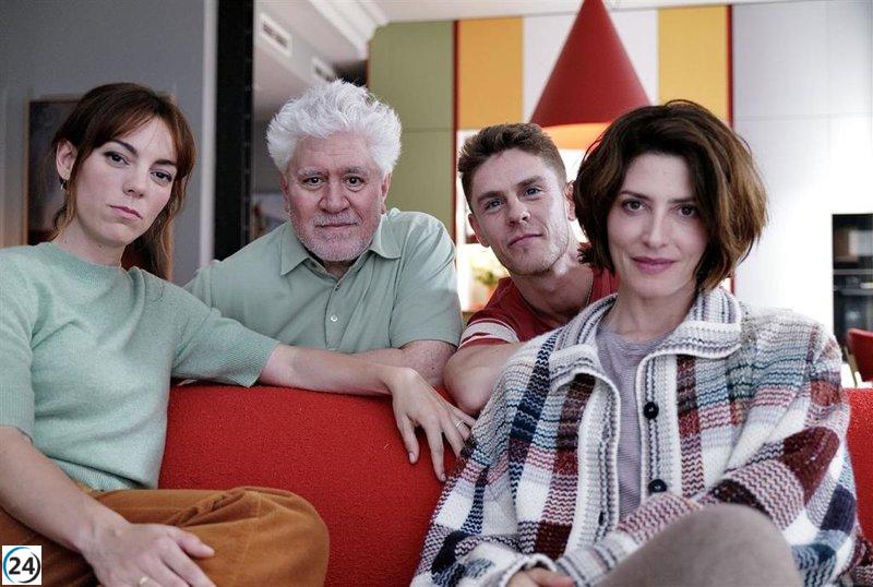 Almodóvar arranca la filmación de 'Amarga Navidad', con Bárbara Lennie y Aitana Sánchez-Gijón en el elenco.