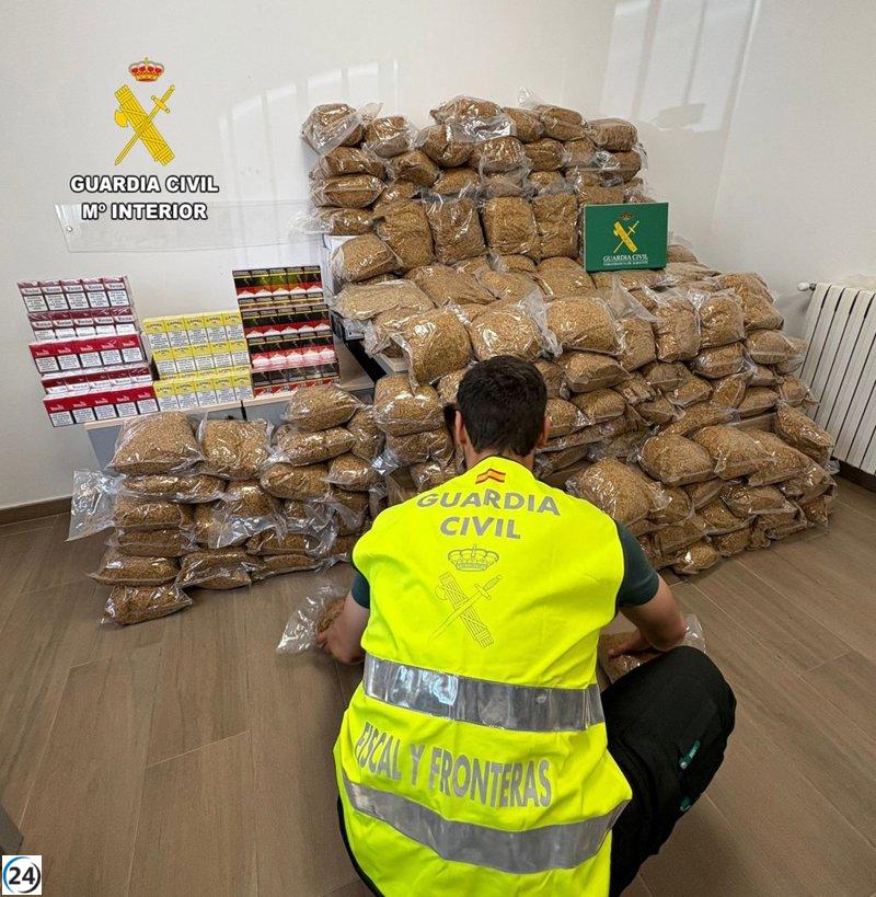 Detenidos en Albacete con 139 kilos de picadura y 16 cartones de tabaco ilegal.