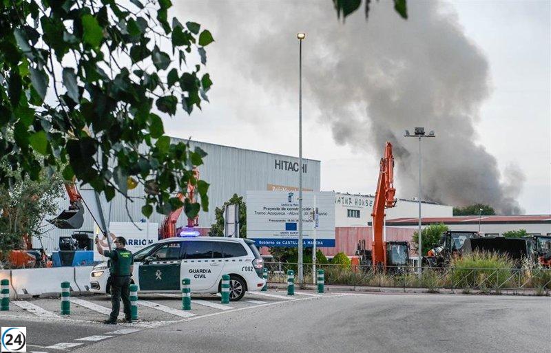 Mejora en la situación del fuego en Azuqueca: se sugiere el uso de mascarilla y abrir ventanas.