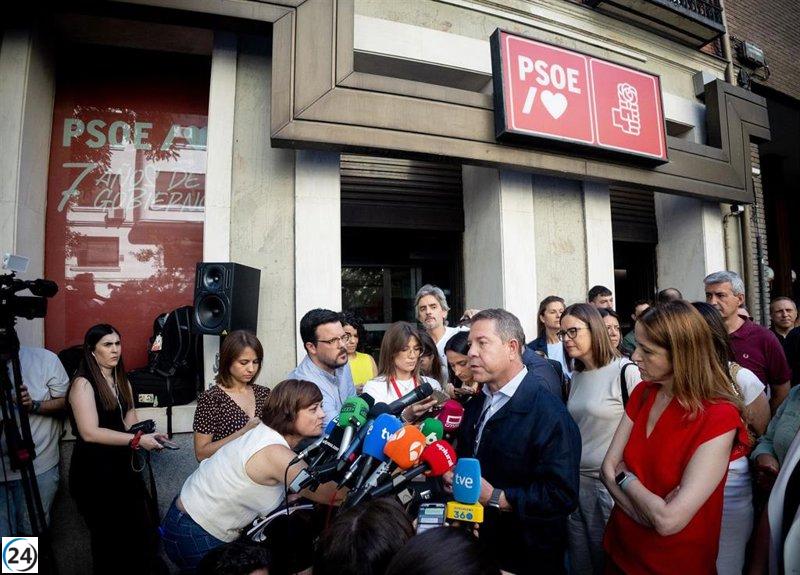 Page se presenta en Ferraz para abordar la grave crisis de corrupción del PSOE, buscando soluciones reales.
