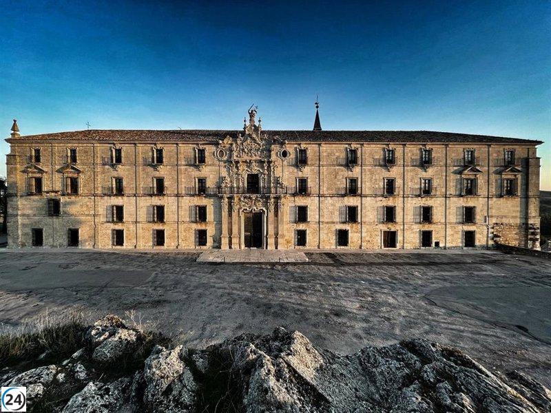 Ocho nuevos caballeros reciben su nombramiento en el Monasterio de Uclés.