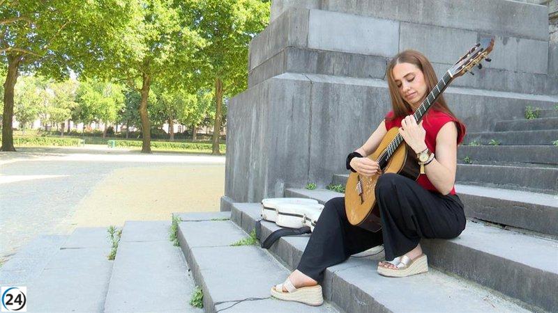 Ana Santisteban une arte e investigación escénica para abrir nuevas perspectivas en la guitarra clásica.