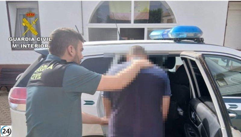 Dos arrestados en Villafranca (Toledo) por cultivar más de 2.000 plantas de marihuana en interior.