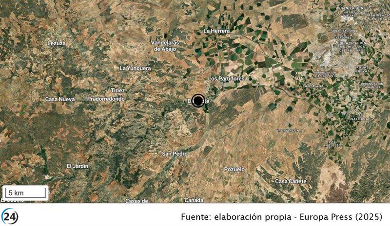 Trabajador lesionado al caer desde dos metros en Balazote.