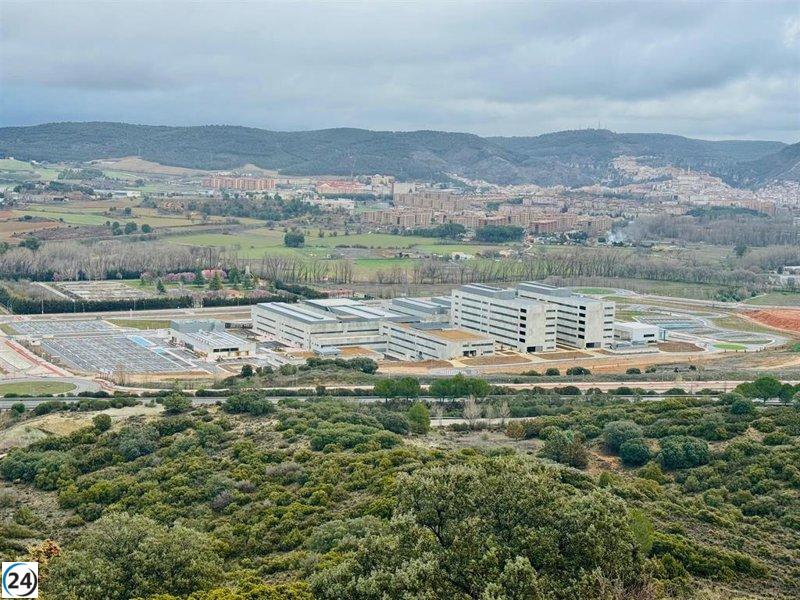 Nueva línea de bus en Cuenca inicia operaciones con la inauguración del hospital este martes.