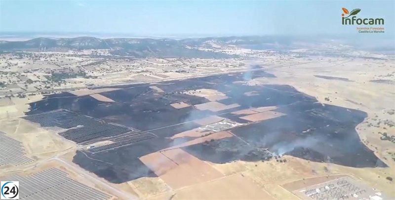 Controlado el incendio en Brazatortas que afectó el tráfico ferroviario Madrid-Andalucía.