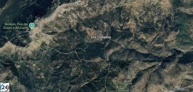 Ciclista sufre lesiones tras caer de un puente en Los Collados.
