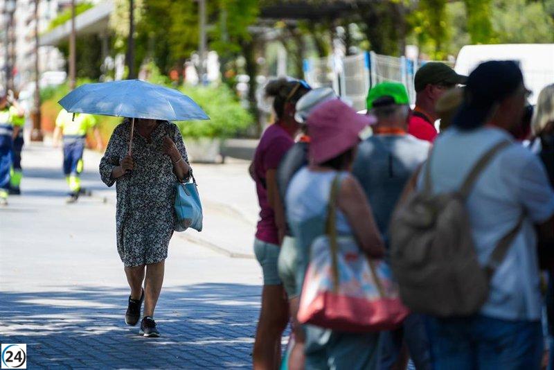 La AEMET extiende su alerta de calor en toda España, salvo Cantábrico y Canarias, hasta el domingo.