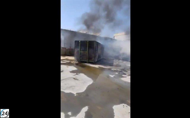 Incendio en granja avícola de Motilla del Palancar deja a dos hombres heridos.