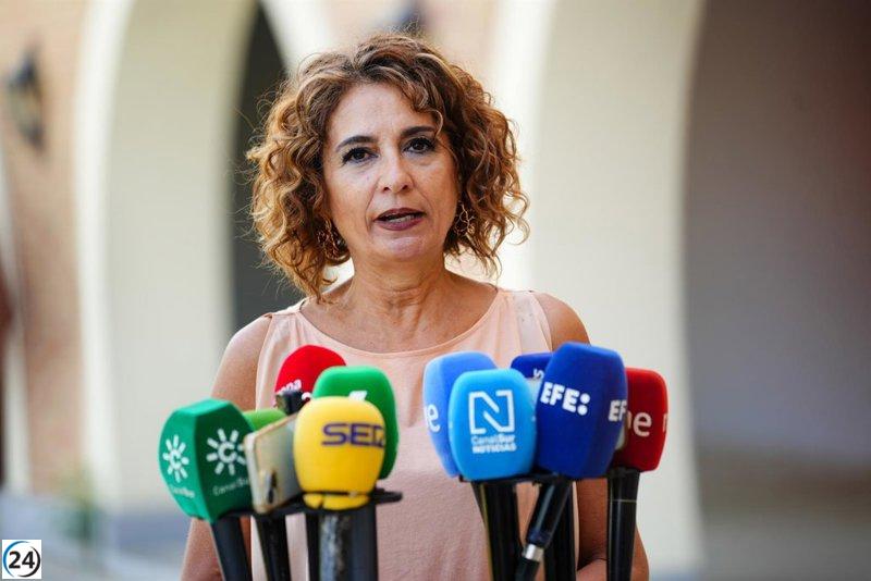 El Gobierno presentará el martes una ley para cancelar la deuda de las comunidades autónomas.