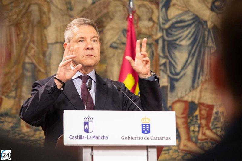 García-Page se une a líderes regionales en un curso de verano en Santander.