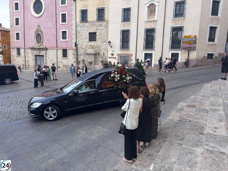 Despedida a Gustavo Torner iluminada por sus propias creaciones en la Catedral de Cuenca.