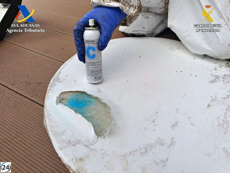 Detenido en Villapardo por intentar traficar 262 kilos de cocaína camuflados en bidones de fruta.