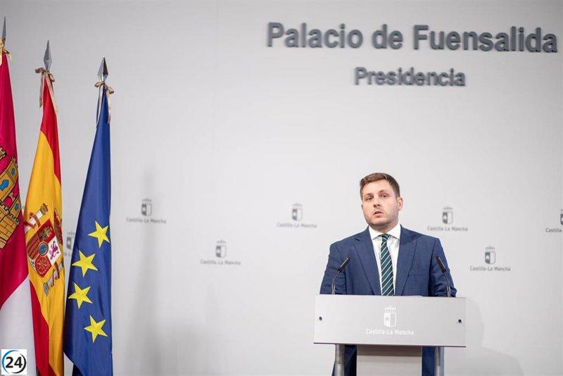 C-LM crea un grupo para regular VTCs y critica al Gobierno por evadir responsabilidades en el asunto.