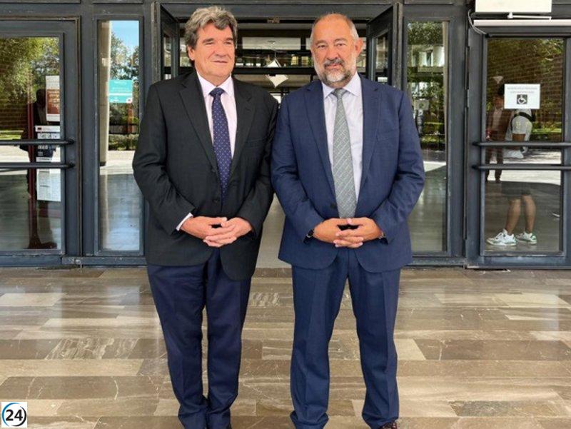 Escrivá sugiere implementar cursos de educación financiera junto a la Universidad de Castilla-La Mancha.