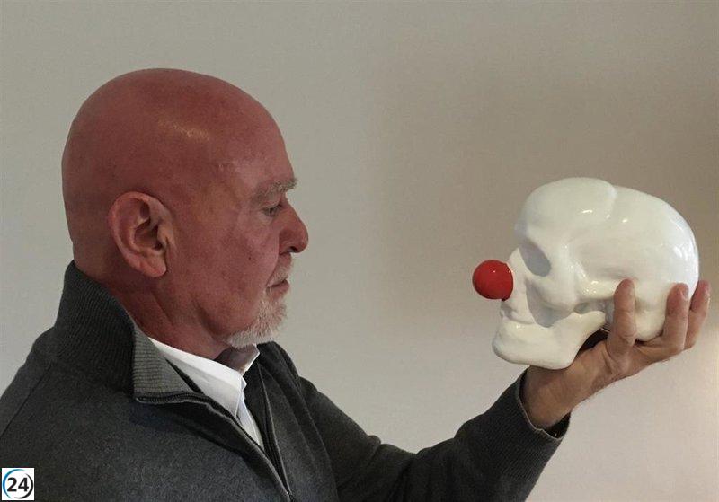 Museo Santa Cruz critica el derroche gubernamental en las colecciones de Roberto Polo.