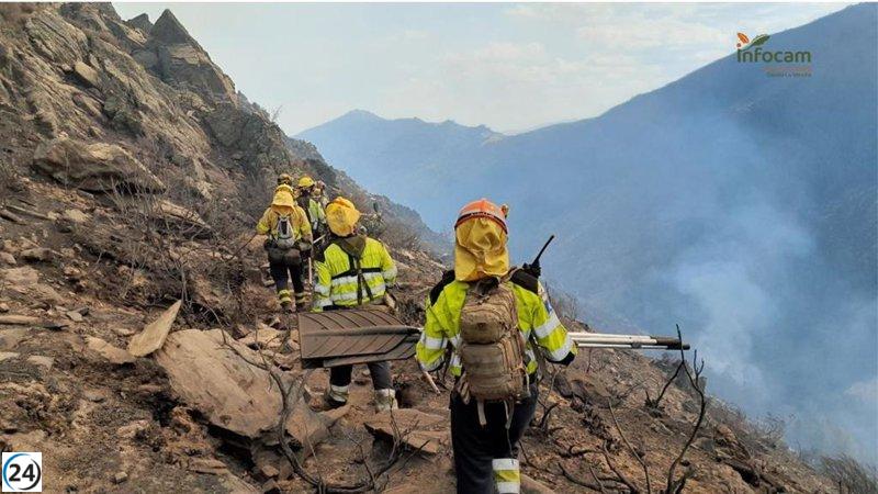 Siete aeronaves reinician la lucha contra el incendio de Peñalba, que continúa en Nivel 1.