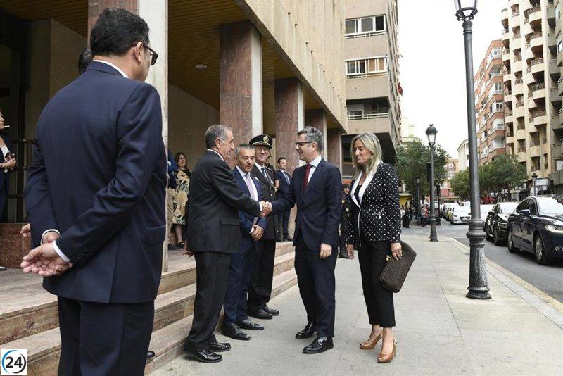 Bolaños advierte que las políticas de inmigración de Feijóo favorecen a la ultraderecha.