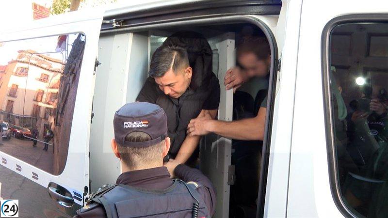 Hombre admite intento de asesinato a expareja frente a sus hijos y acepta condena de cinco años.