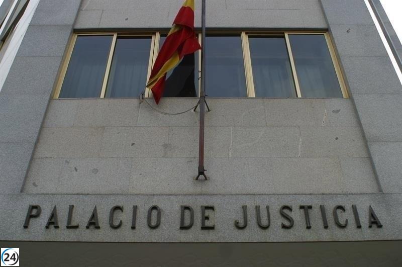 Solicitan 39 años de cárcel para líderes de una red de trata en Valdepeñas y Motril.