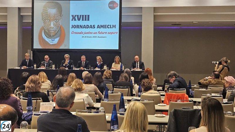 Page impulsa la regulación de la medicina estética como especialidad médica desde su región.