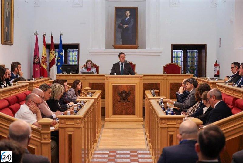 Velázquez destaca progresos en Toledo y revela acuerdo para revitalizar la estación de autobuses y organizar un maratón.