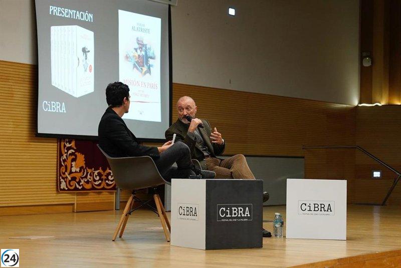 Pérez-Reverte desvela en Toledo la octava aventura de Alatriste, ambientada en el París de los mosqueteros.