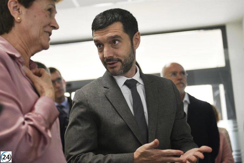 Bustinduy (Sumar) aplaude al rey emérito por sus memorias que refuerzan el republicanismo.