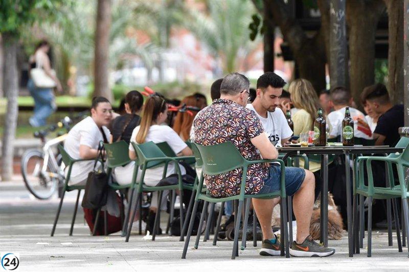 C-LM reduce número de desempleados en abril con 6.645 personas menos.