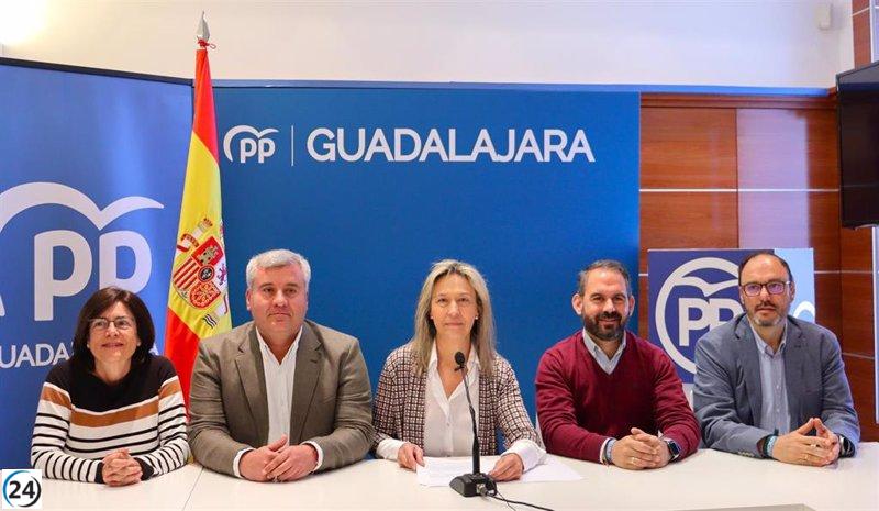 Guarinos (PP) presenta programa de 12 ejes centrado en las personas para Guadalajara.