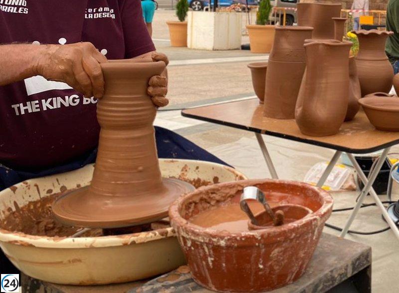 Artesanos de cerámica abordan retos comunes en Talavera.