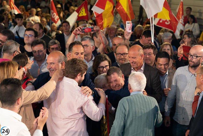 Page presiona para lograr mayoría y permanecer en el poder.